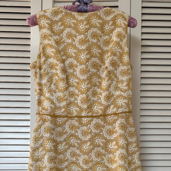 Vintage 1960s Fit & Flare Sleeveless Lace Dress Gold White Fully Lined - Picture 4 of 16